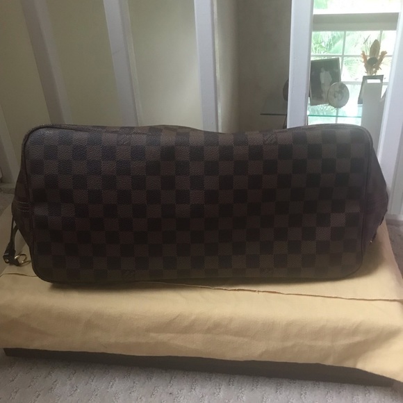 Authentic LV Neverfull GM - Picture 5 of 8